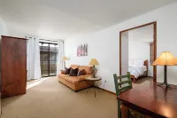 Overlooks Golf Course a 2-bedroom condo in gated community, Carefree - Wi-Fi
