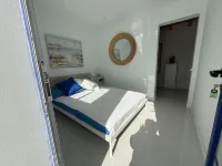 Room with independent pool