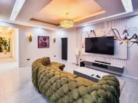 Platinum Lux 2-bedroom unit at the O's Apartments