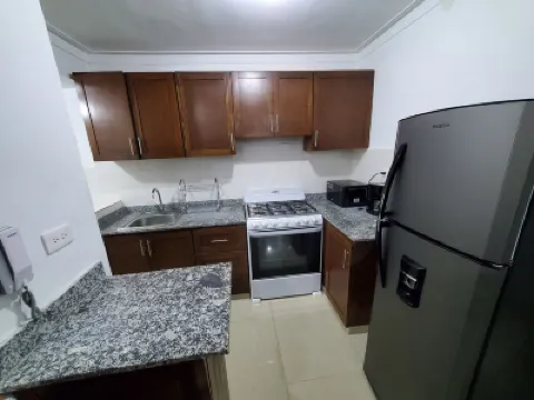 Lovely 3-bedroom condo with one parking available Hotels in 