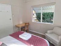 Camellia Cottage - Your Peaceful Mountain Getaway!