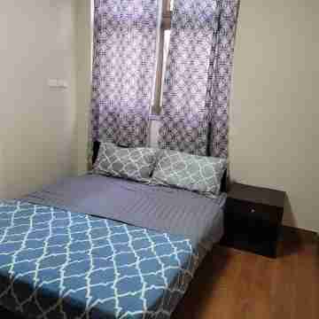 QueenMpalace Furinshed Apartments for short and long term close to Bole Airport Rooms