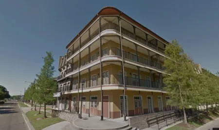 Callin' Baton Rouge-Right beside LSU, steps from the PMAC and Tiger Stadium!