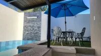 APARTMENT WITH PRIVATE POOL, GARDEN AND BAR Hotel a Ixtapan de La Sal