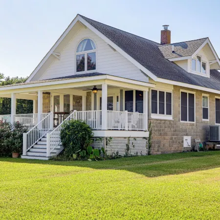 < 1 Mi to Boat Ramp: Coastal Virginia Hideaway