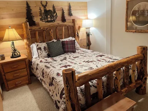 Cozy 1-bedroom apartment in tranquil Bigfork with WiFi