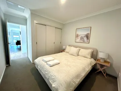 Peaceful and Private Jervis Bay Cabins & Camping附近的飯店