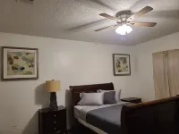 House of Comfort, A centrally located 4 bedroom home. Hotels in Duncanville