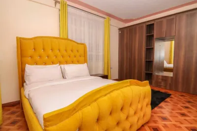 Spacious 4bedroom apartment in Naivasha: WiFi,Own Compound and close to the Lake Hotels in 