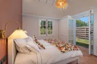 Les Frangipaniers, exceptional villa with swimming pool and direct sea access