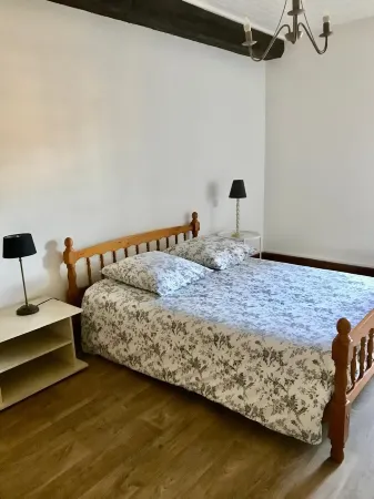 Quiet apartment at the foot of the Rhune with lovely grounds