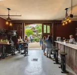 Experience a 3 bedroom historic apartment Rock Island, IL Hotel a Rock Island