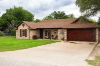 RanchWater Lodge In Granbury Texas