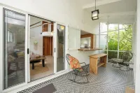 Ocean Gardens: Private Retreat, Private Pool & BBQ Hotels in Esterillos Oeste