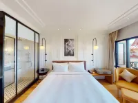 Radisson Hotel Shimla Hotels near The Ridge