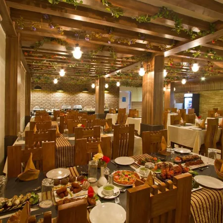 Hotel Avishi Green