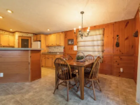 The Wolf Cabin at the Riviera Resort in Neillsville, Wisconsin! デューハーストのホテル