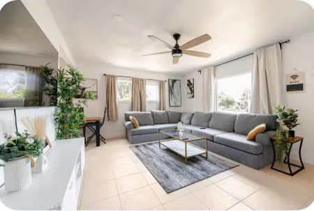 “Charming 3BR Retreat-Family-Friendly-Near Top Attractions!