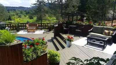 Swiss Chalet with outdoor spa Hotels near Centre De Ski Le Relais