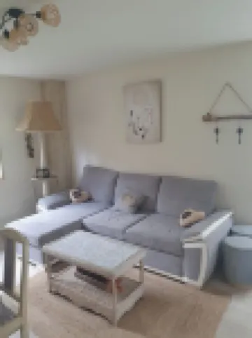 Pleasant, quiet apartment with terrace in the hills above La Bourboule.