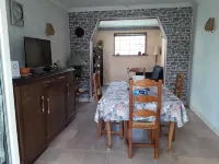 Maison de Villes à Deux Minutes D'une Cité Commerciale et du bus 105