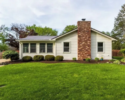 Family House: Pool, Games & Boat Parking Hotels in Huron