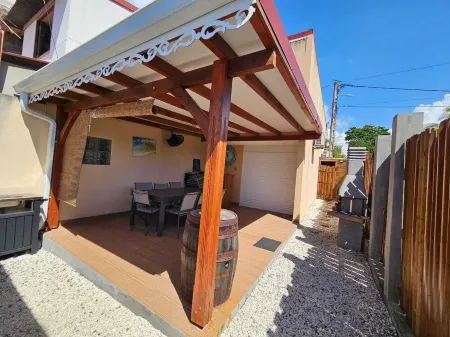 Villa KASANACO with sea view Отели в г. Каз-Пилот