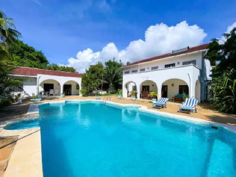 Sublime Villa 4BR 2 mins 2 beach Hotel a 