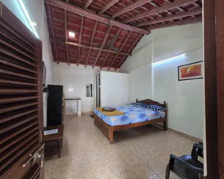 Vinsons Cottages Hotels in Colva