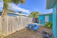 Cute and Cozy Florida Duplex Walk to Beaches! - spa