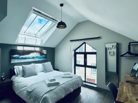 Uno in the City - Chic Urban Boutique Hotels near Cornwall Museum and Art Gallery