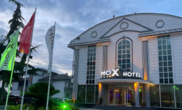 Mox Hotel Wellness & Spa