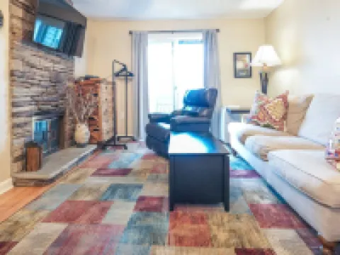 First Floor Studio Resort Access Portable AC Hotels in Beech Mountain