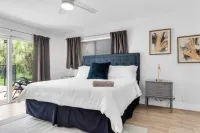 617 NW 30 CT 游泳池庭院 五臥室 三浴室 火坑 停車位3個