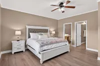 Whitepath Lodge & Resort