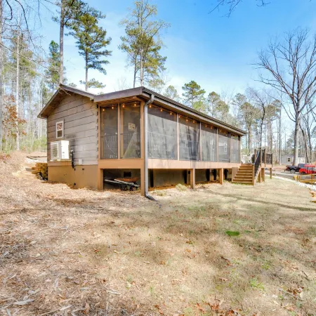 Waterfront Seneca Cabin ~ 4 Mi to Boat Launch!