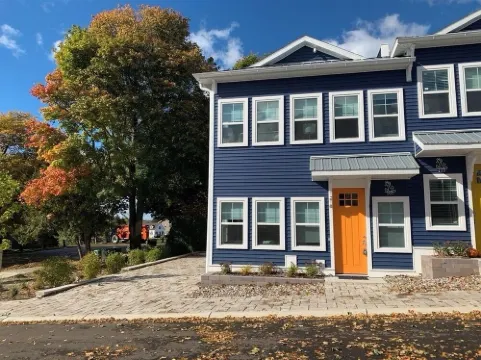 Riverwalk One Condo with rooftop deck