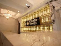 Chateau de Maisons Suites