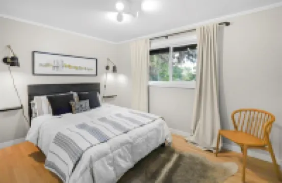 Designed for Comfort, 3 Ski Resorts 6 mi One Level Living,Cal King Bed, 3 Queens Hotels in North Ogden