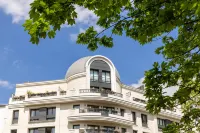 Yuna Porte-Maillot - ApartHotel