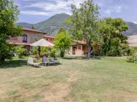 Villa with garden near Versilia Beach