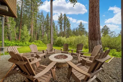 9 bedroom Luxury Villa by the lake with Indoor Pool Hotel in zona Tallac Historic Site