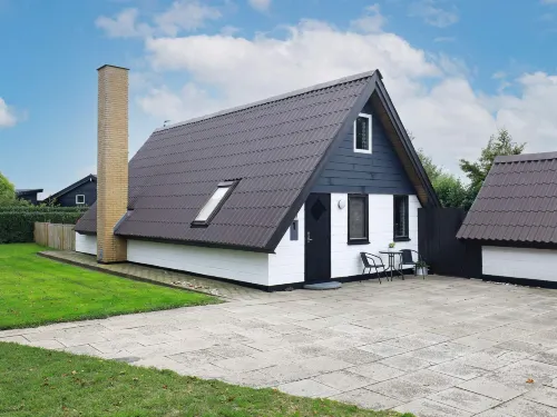 6 person holiday home in Thyholm-By Traum