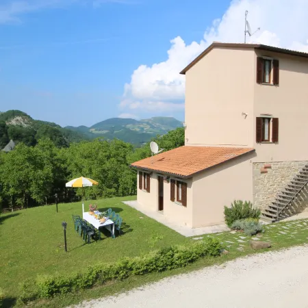 Mansion in Apecchio with Pool
