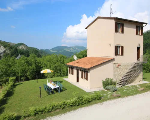Mansion in Apecchio with Pool Hotels in Apecchio