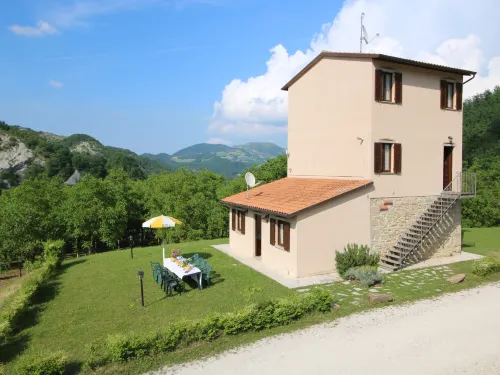 Mansion in Apecchio with Pool