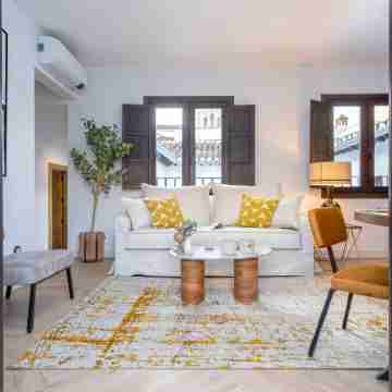 Luxury apartment in Granada. Horno Marina 8 Rooms