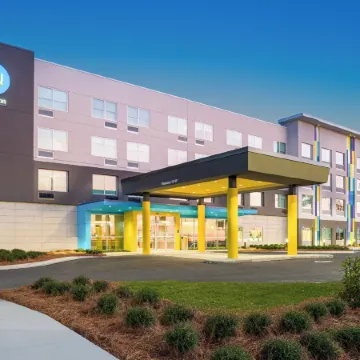 Tru by Hilton Savannah Airport