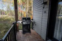 Chalet EVA - Nature, plein air et détente -Au pied du Mont Adstock Hotels in Les Appalaches