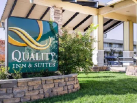 Quality Inn & Suites Cameron Park Shingle Springs Hotels in Cameron Park